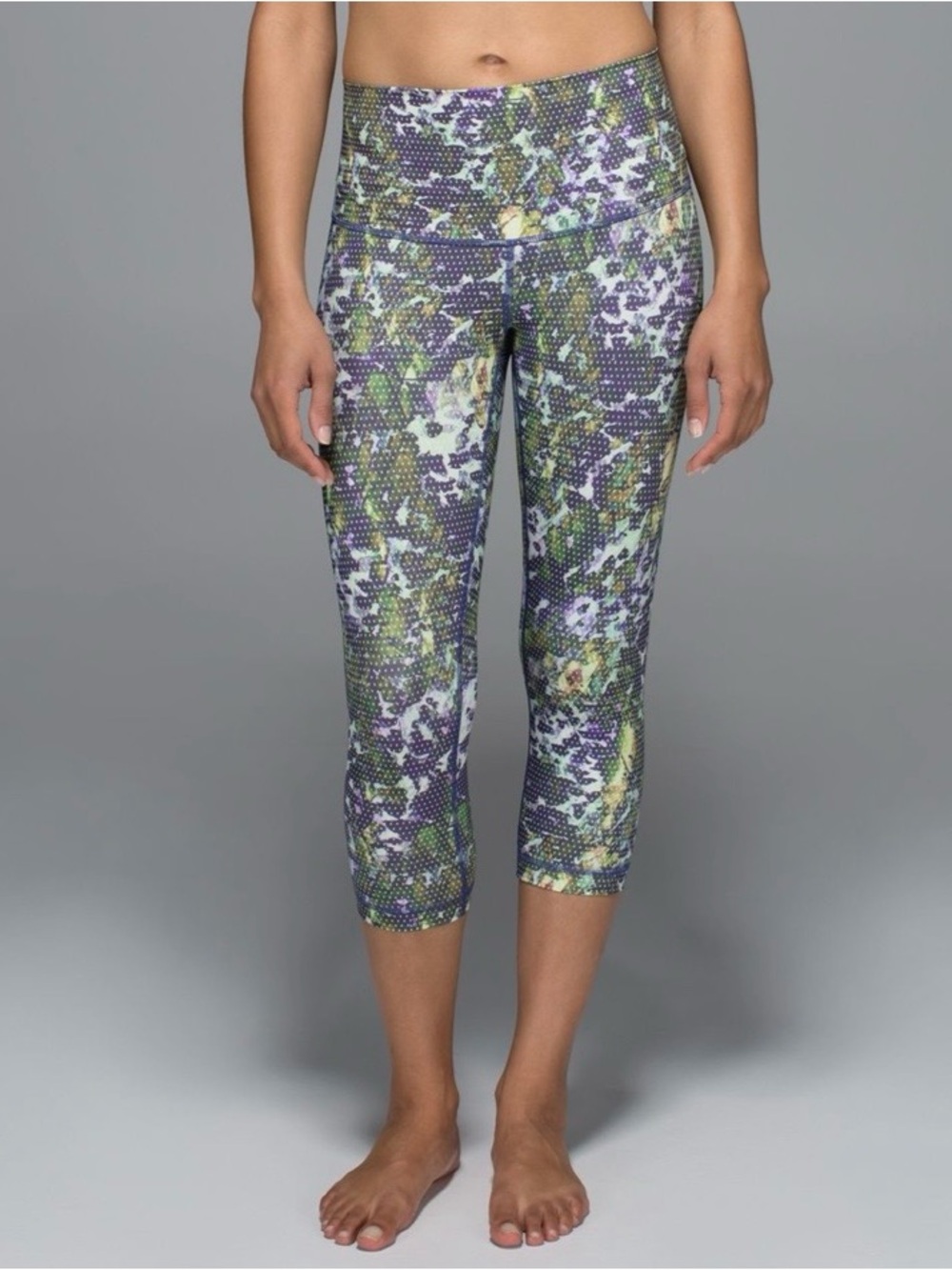 Lululemon Wunder Under Crop II *Full-On Luxtreme (Roll Down) Floral Sport White